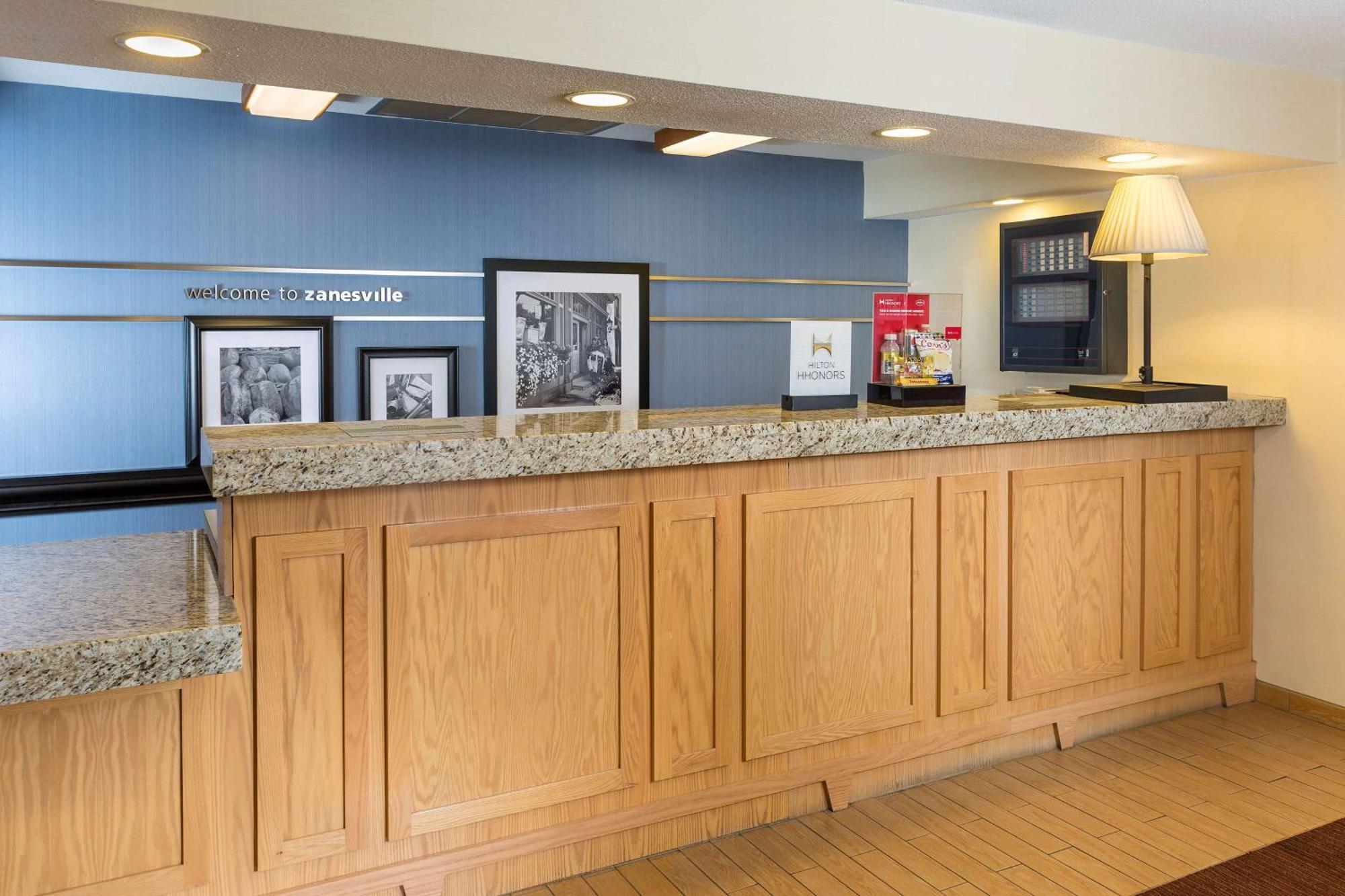 Hampton Inn Zanesville Exterior foto